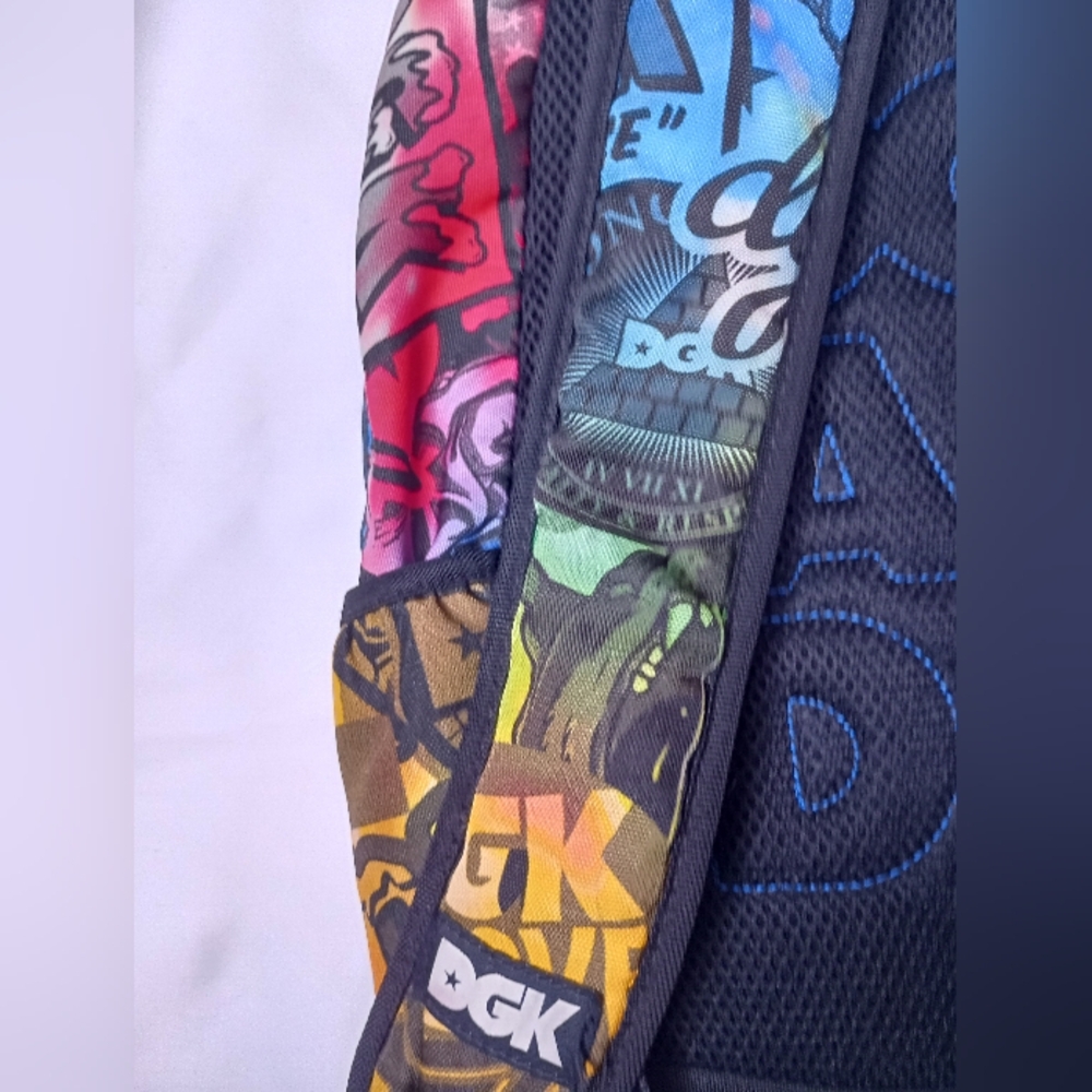 Colorful Graphic DCK Backpack - Picture 4 of 11